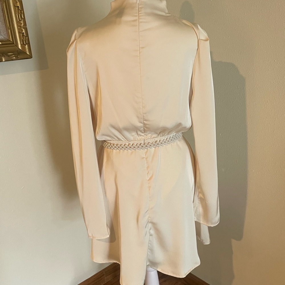 3/$15 SHEIN Cream Long Sleeve Dress - Picture 4 of 5